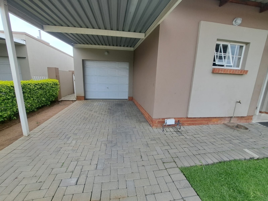 To Let 3 Bedroom Property for Rent in Waterval East North West